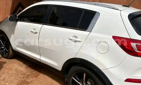 Acheter Occasion Voiture Kia Sportage Blanc à Ouagadougou, Burkina-Faso Acheter Occasion Voiture Kia Sportage Blanc à Ouagadougou, Burkina-Faso