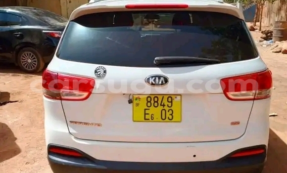 Acheter Occasion Voiture Kia Sorento Blanc à Ouagadougou, Burkina-Faso Acheter Occasion Voiture Kia Sorento Blanc à Ouagadougou, Burkina-Faso