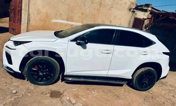 Acheter Occasion Voiture Lexus NX Blanc à Ouagadougou, Burkina-Faso Acheter Occasion Voiture Lexus NX Blanc à Ouagadougou, Burkina-Faso