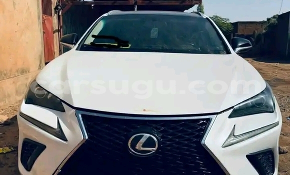 Acheter Occasion Voiture Lexus NX Blanc à Ouagadougou, Burkina-Faso Acheter Occasion Voiture Lexus NX Blanc à Ouagadougou, Burkina-Faso