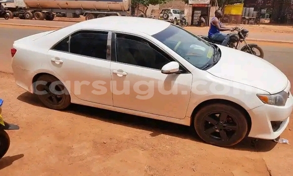 Acheter Occasion Voiture Toyota Camry Blanc à Ouagadougou, Burkina-Faso Acheter Occasion Voiture Toyota Camry Blanc à Ouagadougou, Burkina-Faso