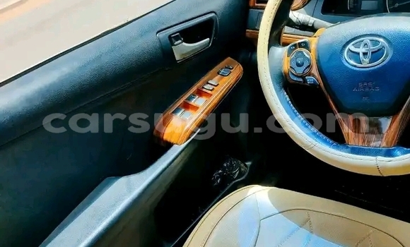 Acheter Occasion Voiture Toyota Camry Blanc à Ouagadougou, Burkina-Faso Acheter Occasion Voiture Toyota Camry Blanc à Ouagadougou, Burkina-Faso