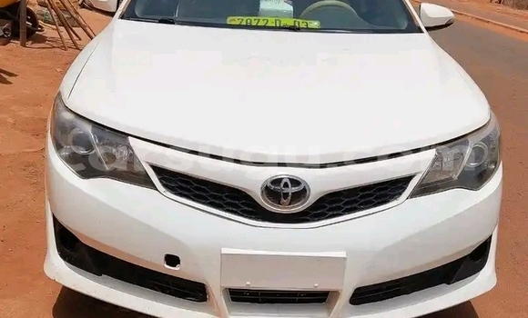 Acheter Occasion Voiture Toyota Camry Blanc à Ouagadougou, Burkina-Faso Acheter Occasion Voiture Toyota Camry Blanc à Ouagadougou, Burkina-Faso