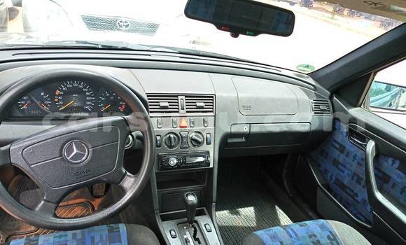 Acheter Occasion Voiture Mercedes-Benz 200 Autre à Bobo Dioulasso, Burkina-Faso Acheter Occasion Voiture Mercedes-Benz 200 Autre à Bobo Dioulasso, Burkina-Faso