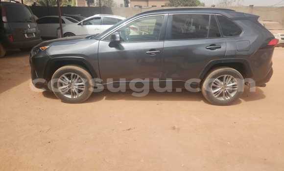 Acheter Occasion Voiture Toyota RAV4 Noir à Bobo Dioulasso, Burkina-Faso Acheter Occasion Voiture Toyota RAV4 Noir à Bobo Dioulasso, Burkina-Faso