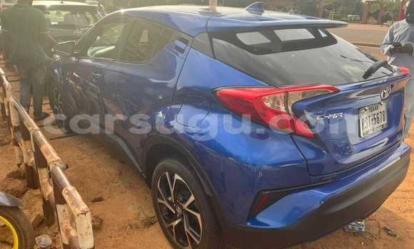 Acheter Occasion Voiture Toyota C-HR Bleu à Bobo Dioulasso, Burkina-Faso Acheter Occasion Voiture Toyota C-HR Bleu à Bobo Dioulasso, Burkina-Faso
