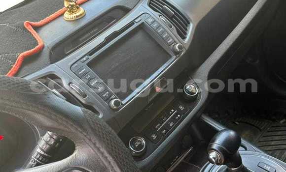 Acheter Occasion Voiture Toyota C-HR Bleu à Bobo Dioulasso, Burkina-Faso Acheter Occasion Voiture Toyota C-HR Bleu à Bobo Dioulasso, Burkina-Faso