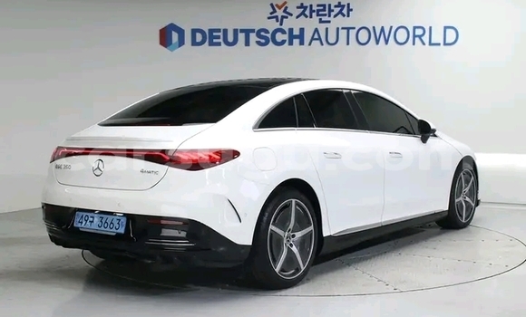 Acheter Occasion Voiture Mercedes-Benz 300–Series Blanc à Ouagadougou, Burkina-Faso