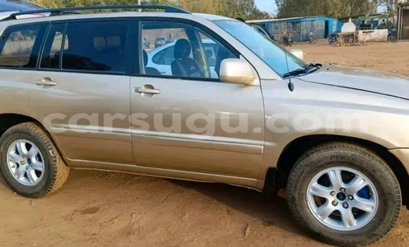 Acheter Occasion Voiture Toyota Highlander Marron à Ouagadougou, Burkina-Faso Acheter Occasion Voiture Toyota Highlander Marron à Ouagadougou, Burkina-Faso