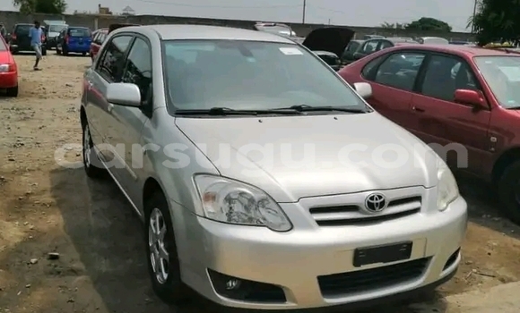 Sayi Na hannu Toyota Corolla Azurfa Mota in Ouagadougou a Burkina Faso Sayi Na hannu Toyota Corolla Azurfa Mota in Ouagadougou a Burkina Faso