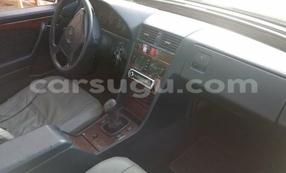 Acheter Occasion Voiture Mercedes-Benz C–Class Gris à Ouagadougou, Burkina-Faso Acheter Occasion Voiture Mercedes-Benz C–Class Gris à Ouagadougou, Burkina-Faso
