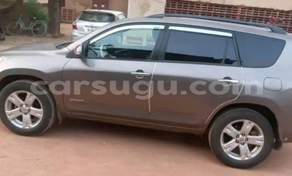 Acheter Occasion Voiture Toyota RAV4 Marron à Ouagadougou, Burkina-Faso Acheter Occasion Voiture Toyota RAV4 Marron à Ouagadougou, Burkina-Faso