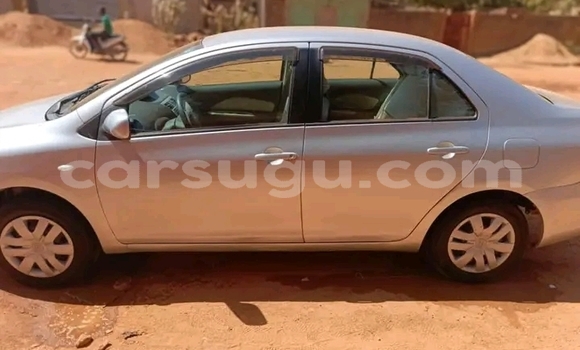 Acheter Occasion Voiture Toyota Yaris Gris à Ouagadougou, Burkina-Faso Acheter Occasion Voiture Toyota Yaris Gris à Ouagadougou, Burkina-Faso