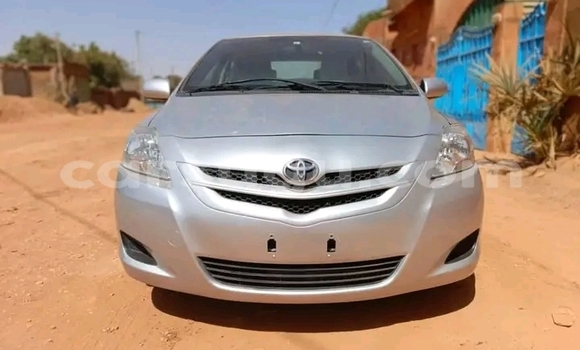 Acheter Occasion Voiture Toyota Yaris Gris à Ouagadougou, Burkina-Faso Acheter Occasion Voiture Toyota Yaris Gris à Ouagadougou, Burkina-Faso