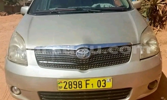 Acheter Occasion Voiture Toyota Corolla Verso Marron à Ouagadougou, Burkina-Faso Acheter Occasion Voiture Toyota Corolla Verso Marron à Ouagadougou, Burkina-Faso