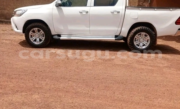 Acheter Occasion Voiture Toyota Hilux Blanc à Ouagadougou, Burkina-Faso Acheter Occasion Voiture Toyota Hilux Blanc à Ouagadougou, Burkina-Faso