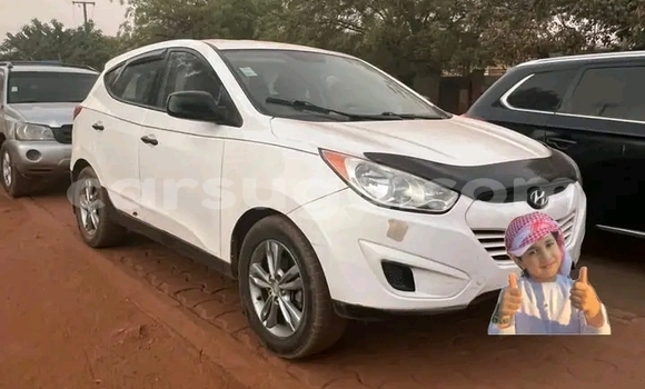 Acheter Occasion Voiture Hyundai Tucson Blanc à Ouagadougou, Burkina-Faso Acheter Occasion Voiture Hyundai Tucson Blanc à Ouagadougou, Burkina-Faso