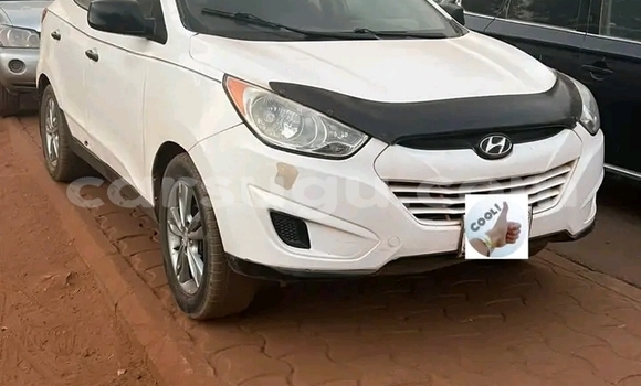Acheter Occasion Voiture Hyundai Tucson Blanc à Ouagadougou, Burkina-Faso Acheter Occasion Voiture Hyundai Tucson Blanc à Ouagadougou, Burkina-Faso