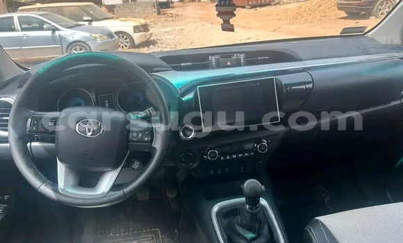 Acheter Occasion Voiture Toyota Hilux Noir à Ouagadougou, Burkina-Faso Acheter Occasion Voiture Toyota Hilux Noir à Ouagadougou, Burkina-Faso