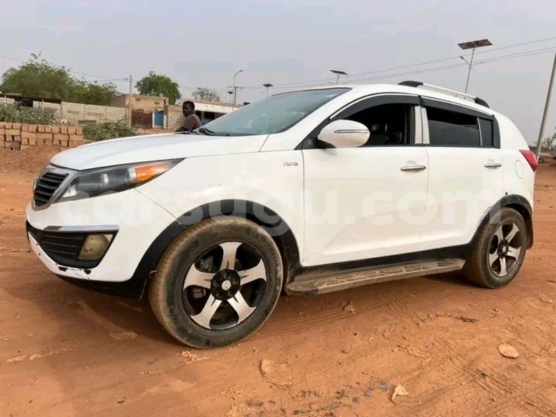 Big with watermark kia sportage ioba dano 9552