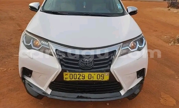 Acheter Occasion Voiture Toyota RAV4 Blanc à Ouagadougou, Burkina-Faso Acheter Occasion Voiture Toyota RAV4 Blanc à Ouagadougou, Burkina-Faso