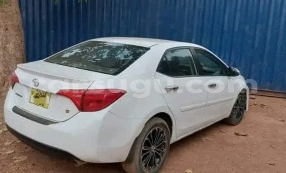Acheter Occasion Voiture Toyota Corolla Blanc à Ouagadougou, Burkina-Faso Acheter Occasion Voiture Toyota Corolla Blanc à Ouagadougou, Burkina-Faso