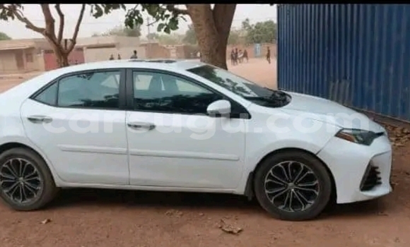 Acheter Occasion Voiture Toyota Corolla Blanc à Ouagadougou, Burkina-Faso Acheter Occasion Voiture Toyota Corolla Blanc à Ouagadougou, Burkina-Faso