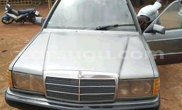 Acheter Occasion Voiture Mercedes-Benz 190 Autre à Ouagadougou, Burkina-Faso Acheter Occasion Voiture Mercedes-Benz 190 Autre à Ouagadougou, Burkina-Faso