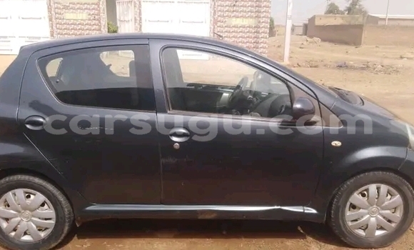 Acheter Occasion Voiture Toyota Aqua Noir à Hounde, Tuy