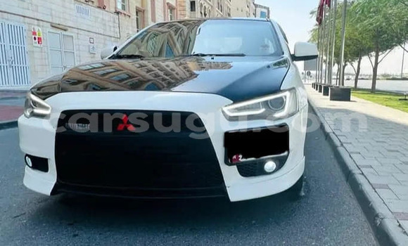 Acheter Occasion Voiture Mitsubishi Lancer Blanc à Bobo Dioulasso, Burkina-Faso