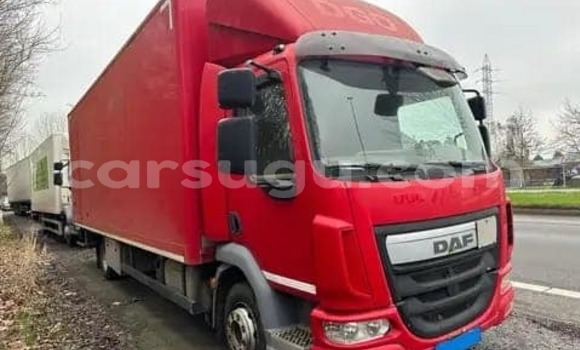 Acheter Occasion Utilitaire DAF CF Rouge à Ouagadougou, Burkina-Faso