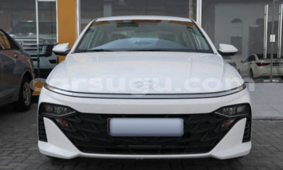 Buy Used Hyundai Accent White Car in Ouagadougou in Burkina Faso Buy Used Hyundai Accent White Car in Ouagadougou in Burkina Faso