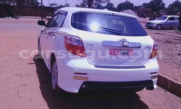 Acheter Occasion Voiture Toyota Matrix Blanc à Bobo Dioulasso au Burkina-Faso Acheter Occasion Voiture Toyota Matrix Blanc à Bobo Dioulasso au Burkina-Faso