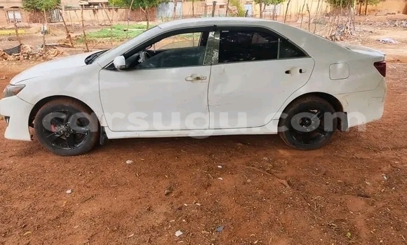 Acheter Occasion Voiture Toyota Camry Blanc à Ouagadougou, Burkina-Faso Acheter Occasion Voiture Toyota Camry Blanc à Ouagadougou, Burkina-Faso