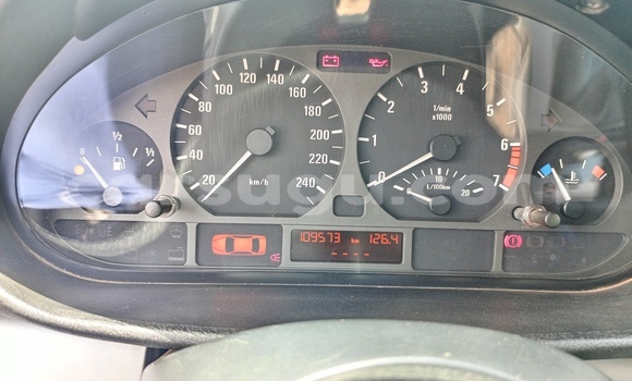 Acheter Occasion Voiture BMW 3–Series Gris à Ouagadougou, Burkina-Faso