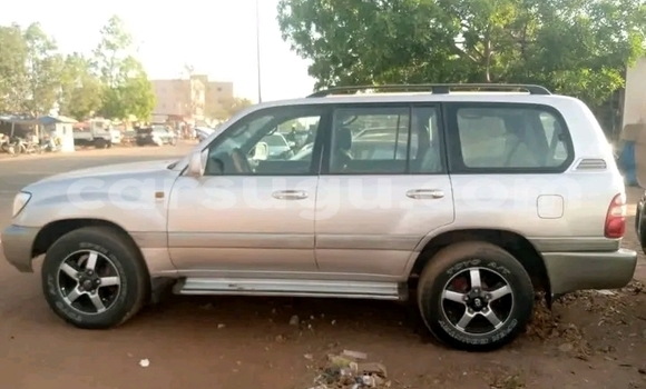 Acheter Occasion Voiture Toyota Land Cruiser Beige à Ouagadougou, Burkina-Faso Acheter Occasion Voiture Toyota Land Cruiser Beige à Ouagadougou, Burkina-Faso