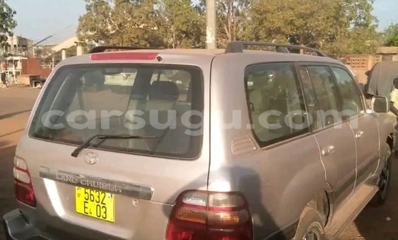 Acheter Occasion Voiture Toyota Land Cruiser Beige à Ouagadougou, Burkina-Faso Acheter Occasion Voiture Toyota Land Cruiser Beige à Ouagadougou, Burkina-Faso