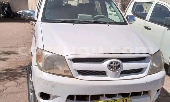 Acheter Occasion Voiture Toyota Hilux Blanc à Ouagadougou, Burkina-Faso Acheter Occasion Voiture Toyota Hilux Blanc à Ouagadougou, Burkina-Faso