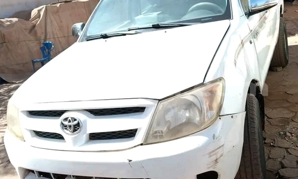 Acheter Occasion Voiture Toyota Hilux Blanc à Ouagadougou, Burkina-Faso Acheter Occasion Voiture Toyota Hilux Blanc à Ouagadougou, Burkina-Faso