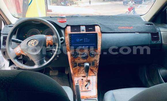 Acheter Occasion Voiture Toyota Corolla Blanc à Ouagadougou, Burkina-Faso Acheter Occasion Voiture Toyota Corolla Blanc à Ouagadougou, Burkina-Faso