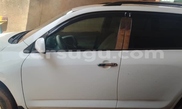 Acheter Occasion Voiture Toyota RAV4 Blanc à Ouagadougou, Burkina-Faso Acheter Occasion Voiture Toyota RAV4 Blanc à Ouagadougou, Burkina-Faso