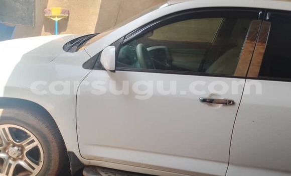 Acheter Occasion Voiture Toyota RAV4 Blanc à Ouagadougou, Burkina-Faso Acheter Occasion Voiture Toyota RAV4 Blanc à Ouagadougou, Burkina-Faso