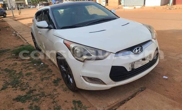 Sayi Na hannu Hyundai Veloster White Mota in Ouagadougou a Burkina Faso Sayi Na hannu Hyundai Veloster White Mota in Ouagadougou a Burkina Faso