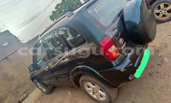 Sayi Na hannu Toyota RAV4 Green Mota in Ouagadougou a Burkina Faso Sayi Na hannu Toyota RAV4 Green Mota in Ouagadougou a Burkina Faso