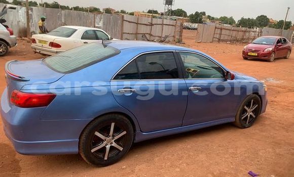 Sayi Na hannu Toyota Camry Blue Mota in Ouagadougou a Burkina Faso Sayi Na hannu Toyota Camry Blue Mota in Ouagadougou a Burkina Faso