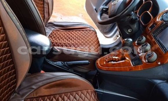 Sayi Na hannu Toyota Matrix White Mota in Ouagadougou a Burkina Faso Sayi Na hannu Toyota Matrix White Mota in Ouagadougou a Burkina Faso