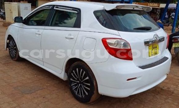 Sayi Na hannu Toyota Matrix White Mota in Ouagadougou a Burkina Faso Sayi Na hannu Toyota Matrix White Mota in Ouagadougou a Burkina Faso