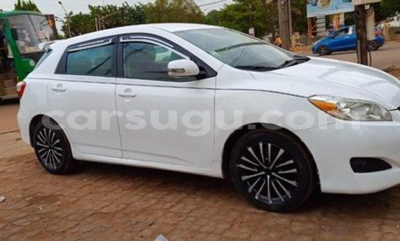 Sayi Na hannu Toyota Matrix White Mota in Ouagadougou a Burkina Faso Sayi Na hannu Toyota Matrix White Mota in Ouagadougou a Burkina Faso