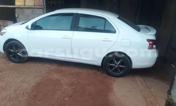 Sayi Na hannu Toyota Yaris White Mota in Ouagadougou a Burkina Faso Sayi Na hannu Toyota Yaris White Mota in Ouagadougou a Burkina Faso