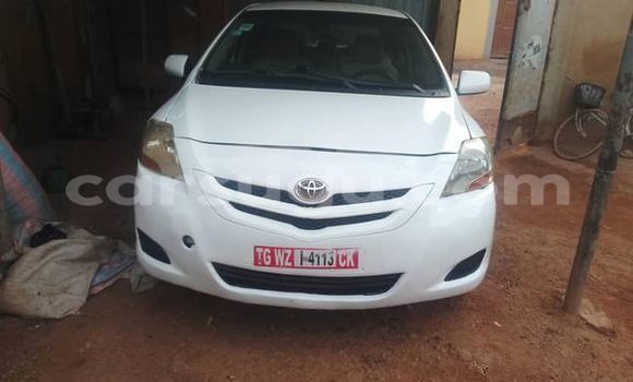 Sayi Na hannu Toyota Yaris White Mota in Ouagadougou a Burkina Faso Sayi Na hannu Toyota Yaris White Mota in Ouagadougou a Burkina Faso